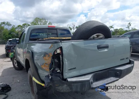 2005 Toyota Tacoma Prerunner V6 from USA, damaged, VIN 5TETU62N55Z136449
